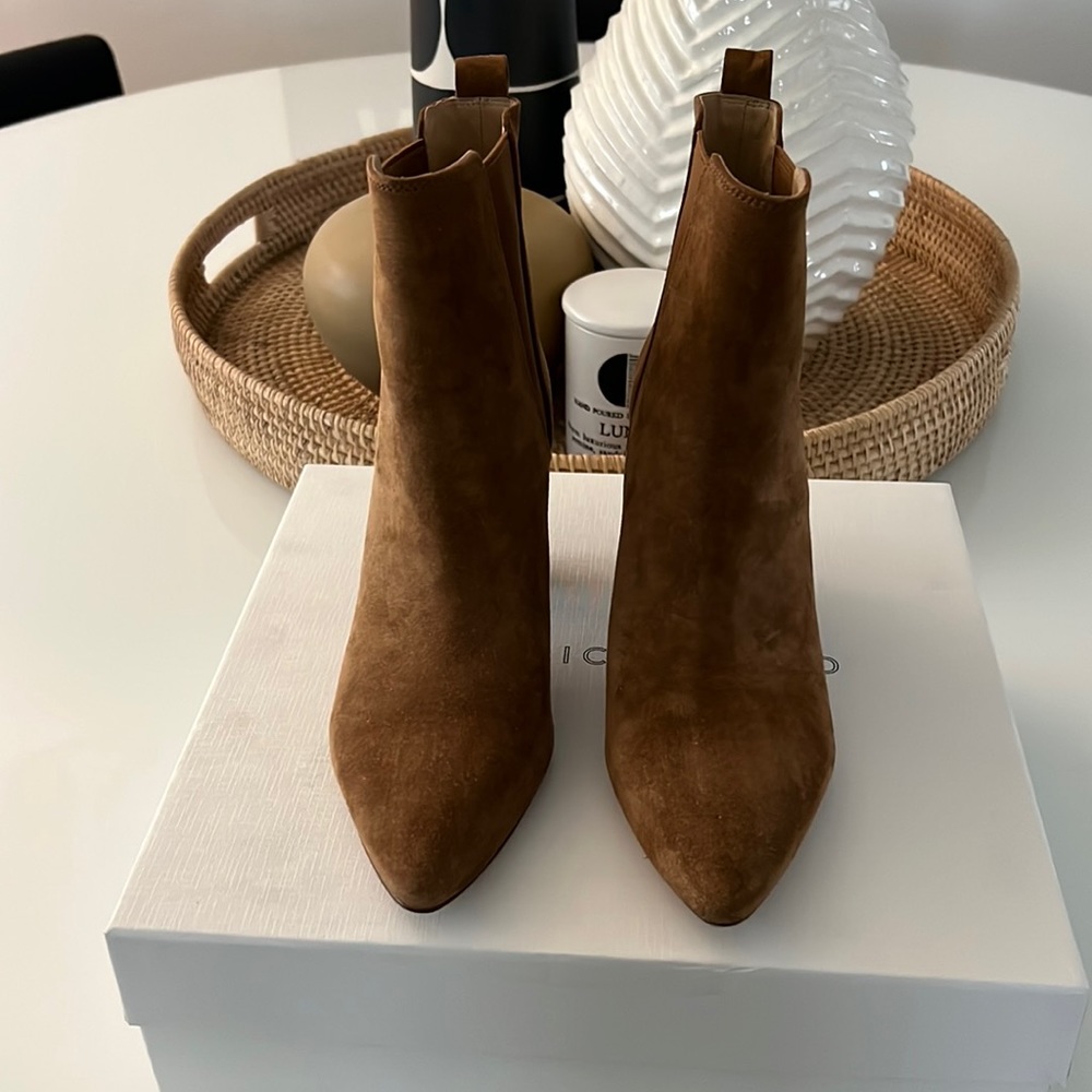 Veronica Beard | Baxter Suede Bootie | Size 8